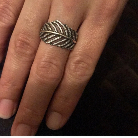 PANDORA Light As a Feather Silver Ring Size 4 - Picture 2 of 6